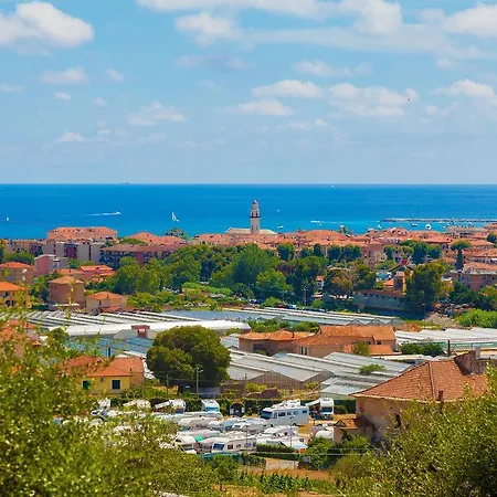 بيت ضيافة Luciana 3*